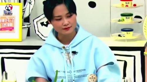 娱乐吃瓜阿姨在线观看,吃瓜阿姨带你探秘明星幕后故事