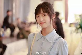 娱乐吃瓜沈月,娱乐圈的“吃瓜”小能手，揭秘明星幕后故事