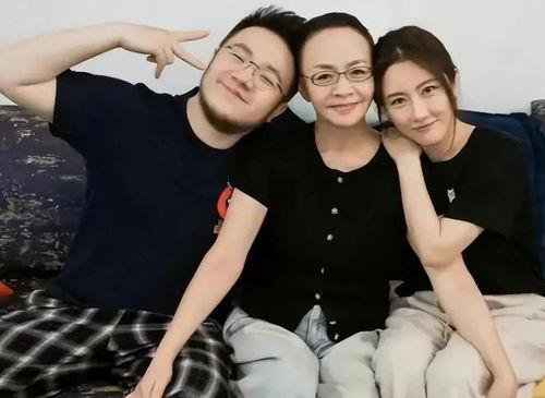 娱乐八卦吃瓜少女视频