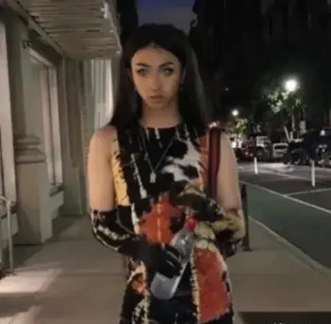 娱乐八卦吃瓜少女视频