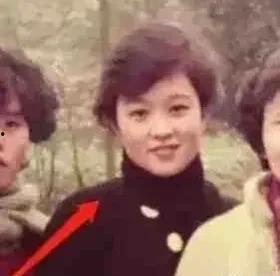 娱乐圈吃瓜打牌的女明星,娱乐圈女明星的吃瓜日常