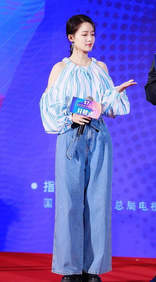 娱乐圈吃瓜李沁是真的吗,李沁恋情真相揭秘，是真的吗？